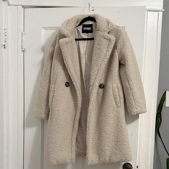 Apparis Jackets & Blazers - Apparis Women's white Teddy coat size XS